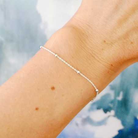 Dünnes Armband aus minimalistischem, recyceltem 925er Silber mit Kette und abwechselnden Perlen
