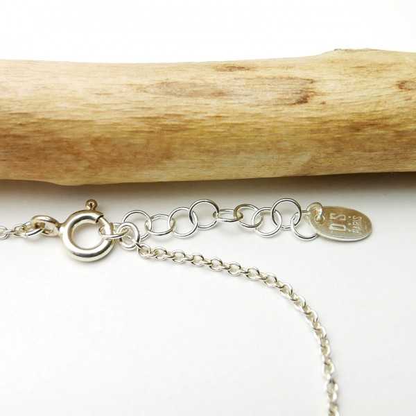 Minimalistisches dünnes Armband aus recyceltem 925er Silber mit Kette und quadratischen Perlen