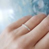 Bague sablée empilable feuille argent 925 recyclé pour femme et pou...