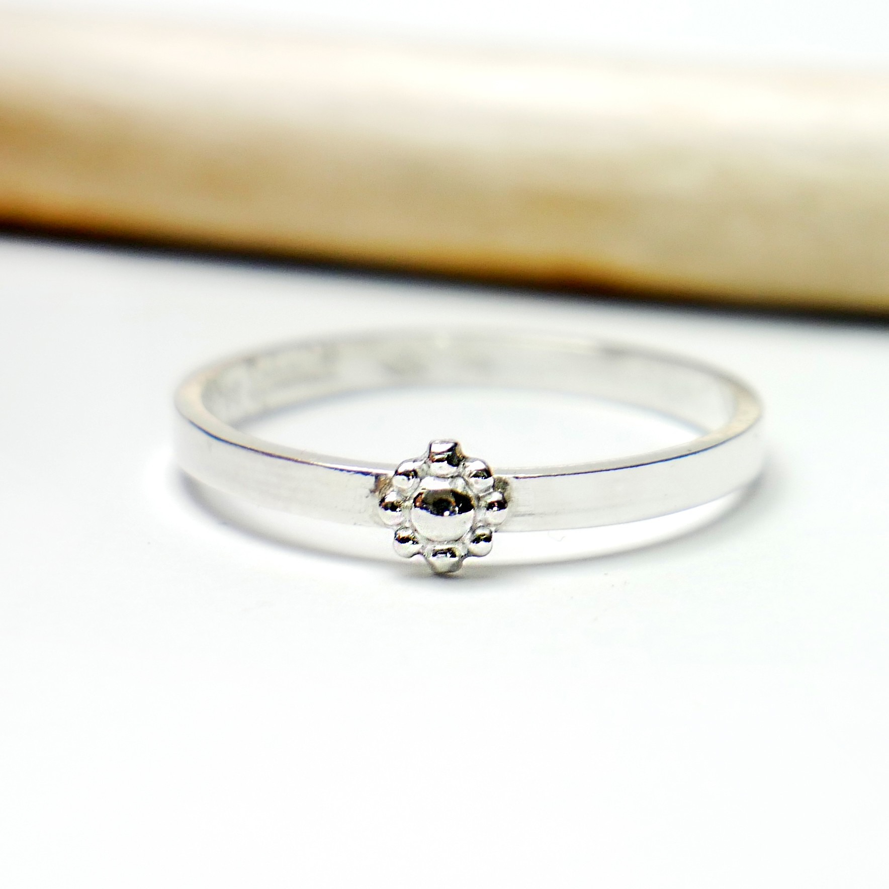 Recycled 925 silver ring with flower for women and men Minimalist