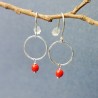 Minimalist round dangling earrings with a small red glass bead in upcycled and recycled 925 silver ♻ for women.