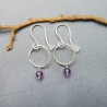 Minimalist round dangling earrings with a small amethyst bead in upcycled and recycled 925 silver ♻ for women.
