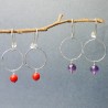 Minimalist round dangling earrings with a small red glass bead in upcycled and recycled 925 silver ♻ for women.
