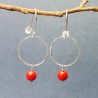 Minimalist round dangling earrings with a small red glass bead in upcycled and recycled 925 silver ♻ for women.