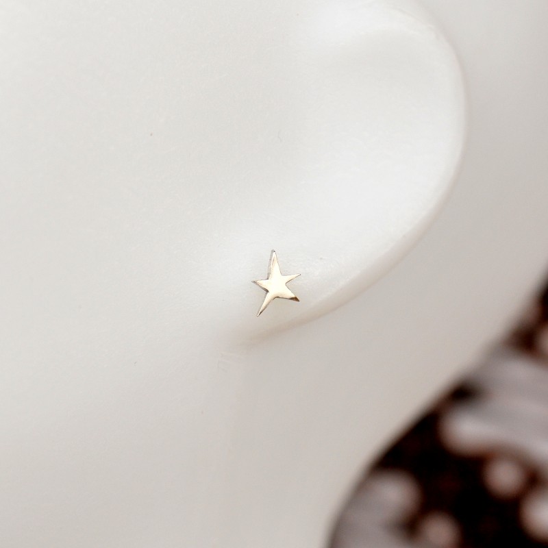 Little sterling silver star earrings Sati 32,00 € Little sterling silver star earrings Sati 32,00 €