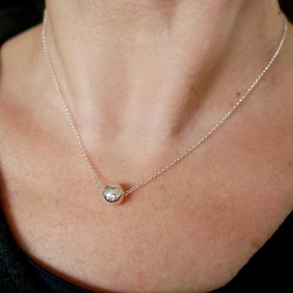 Collier solitaire Perle creuse en argent 925 recyclé minimaliste