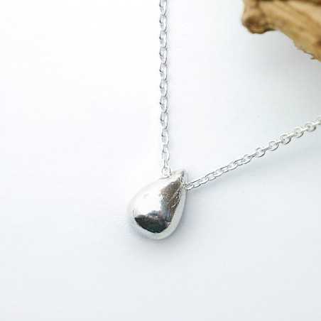 Collier solitaire avec une perle en forme de goutte en argent 925 recyclé minimaliste avec chaine ajustable made in France