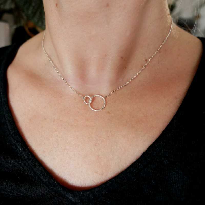 Interlocking Circles Sisters Bond Necklace (ROSE GOLD, GOLD OR SILVER) -  FENNO FASHION, LLC