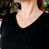 Halskette mit zwei dünnen, ineinander verschlungenen Ringen recyceltem 925er Silber an einer Chokerkette für Damen