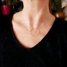 Grand collier deux anneaux fins entrelacés en argent 925 recyclé minimaliste sur chaine ras de cou pour femme made in France