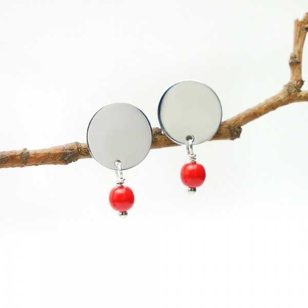 Round stud earrings in recycled 925 silver and red pearl