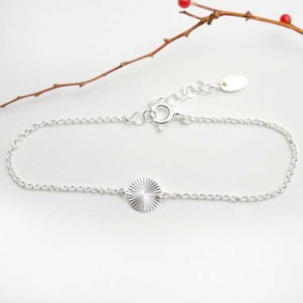 Thin 8 mm sun medal bracelet in minimalist recycled 925 silver with adjustable chain