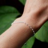 Minimalistisches Armband aus recyceltem 925er Silber für Damen mit abwechselnden Perlen