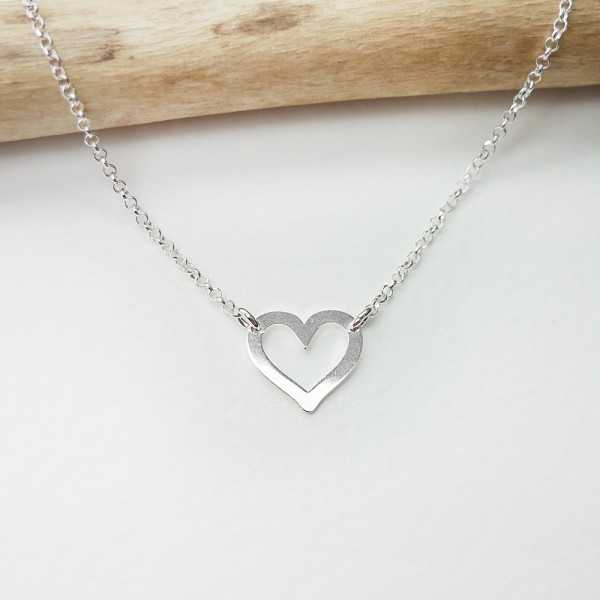 Feine Halskette und minimalistisches ausgehöhltes Herz aus recyceltem 925er Silber ♻ verstellbar für Damen.