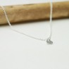Kleiner einzelner Herzanhänger an einer feinen verstellbaren Kette für Damen aus minimalistischem recyceltem 925er Silber