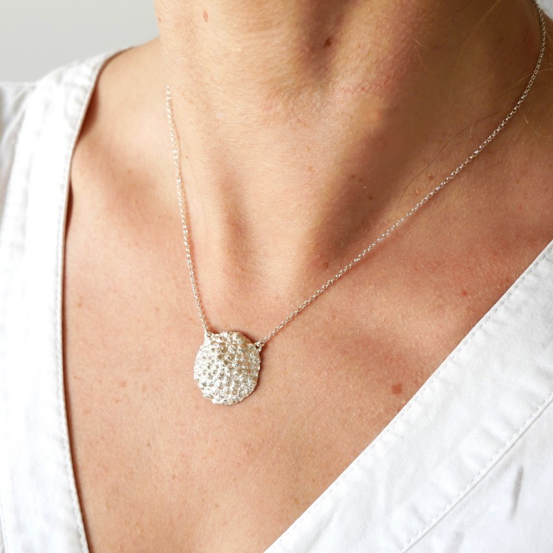 Beautiful Litchi sterling silver adjustable necklace Desiree Schmidt Paris Litchi 77,00 € Beautiful Litchi sterling silver adjustable necklace Desiree Schmidt Paris Litchi 77,00 €
