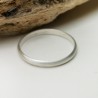 Dünner Ring aus recyceltem 925er Silber halber Armreif matt gebürstet stapelbar Unisex