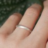 Ehering aus recyceltem 925er Silber halber Armreif gebürstet stapelbar Unisex