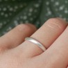 Alliance en argent 925 recyclé demi jonc empilable brossé mat unisexe