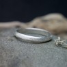 Ehering aus recyceltem 925er Silber halber Armreif sandgestrahlt stapelbar Unisex