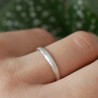 Ehering aus recyceltem 925er Silber halber Armreif sandgestrahlt stapelbar Unisex