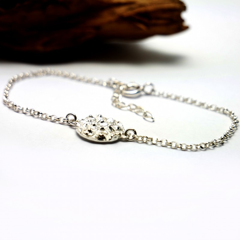Litchi sterling silver adjustable bracelet Litchi 55,00 € Litchi sterling silver adjustable bracelet Litchi 55,00 €