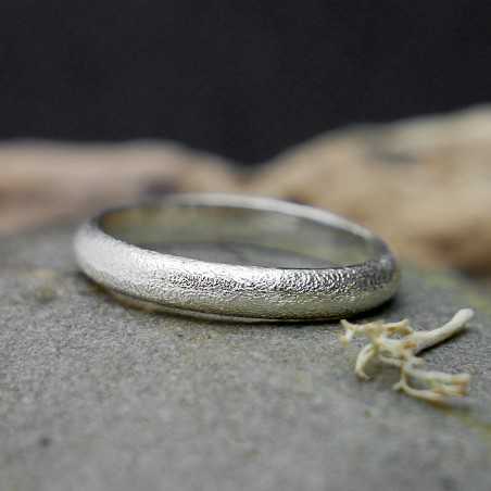 Ehering aus recyceltem 925er Silber 3 mm halber Armreif sandgestrahlt stapelbar Unisex