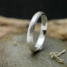Ehering aus recyceltem 925er Silber 3 mm halber Armreif sandgestrahlt stapelbar Unisex